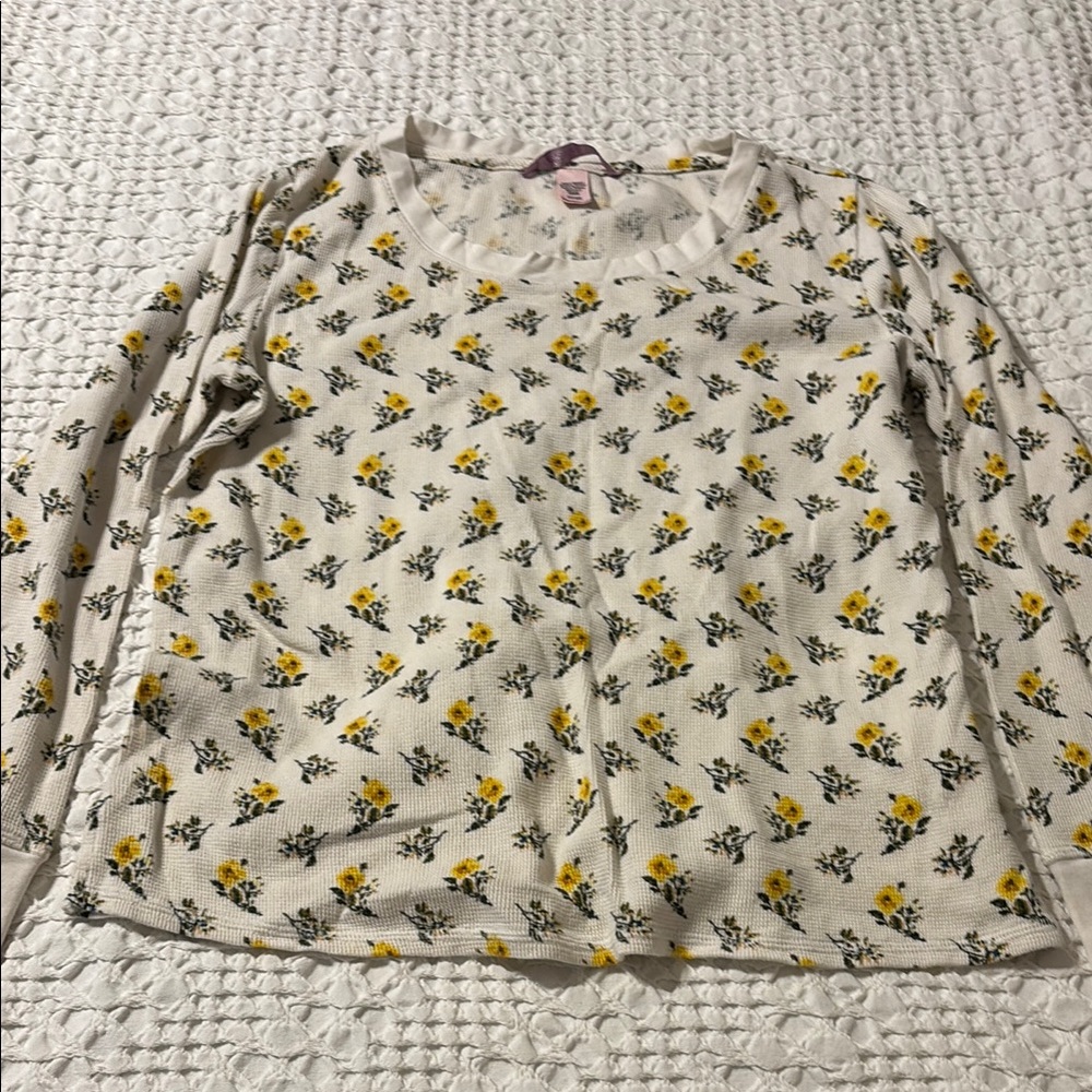 Victoria's Secret women's Pajamas - Cream with Yellow Floral - Picture 3 of 7